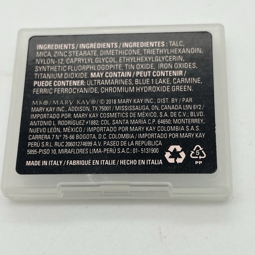 Mary Kay ChromaFusion Eye Shadow CANDLELIGHT 107605 .05 oz Net Wt. / 1.4g - Picture 2 of 2